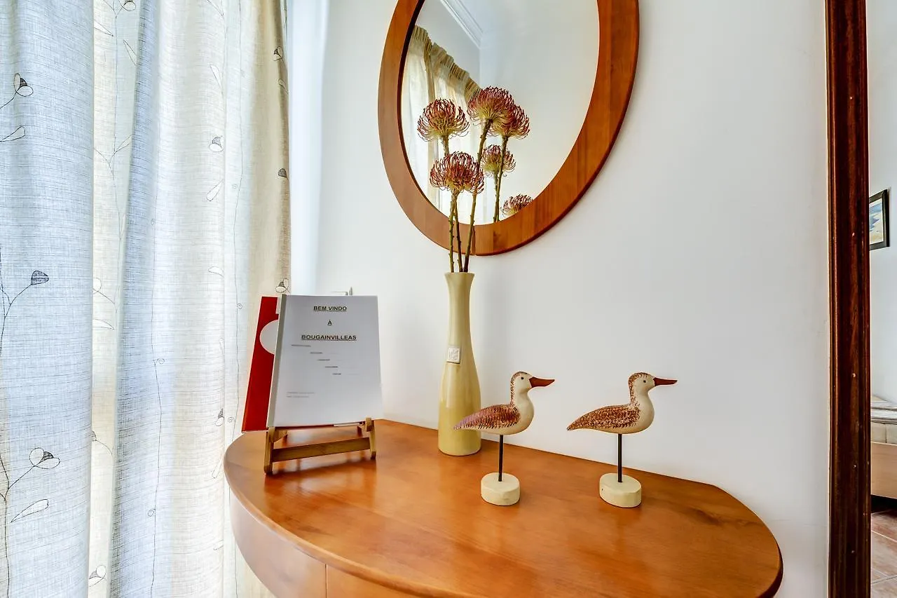 Bougainvilleas Villa - Private Pool And Parking, Nearby Beach Altura 0*,  Portugal